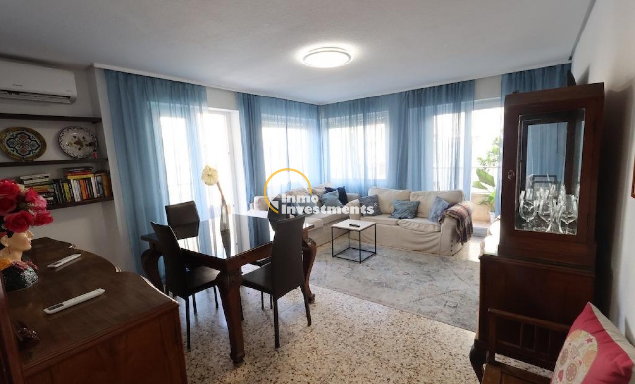 Resale - Apartment - Torrevieja - Torrevieja Centre