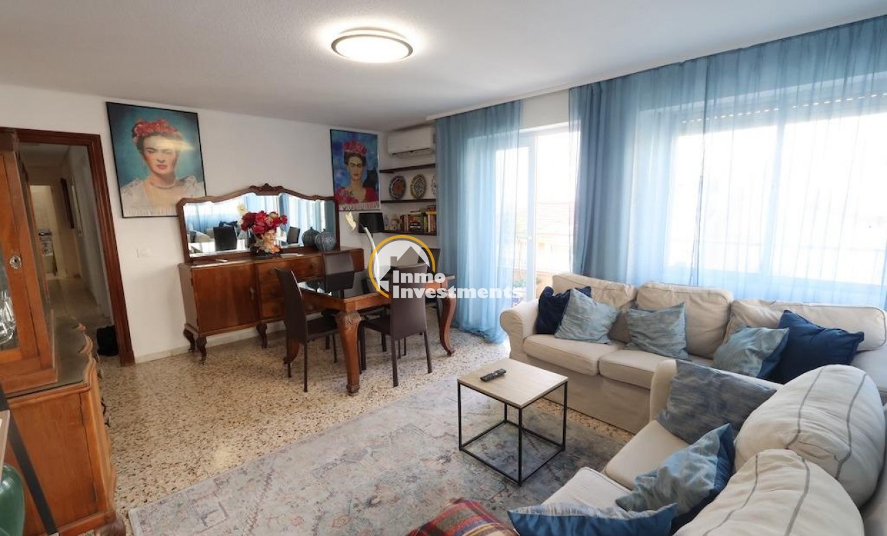 Resale - Apartment - Torrevieja - Torrevieja Centre