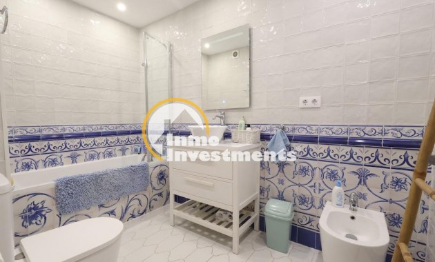Resale - Apartment - Torrevieja - Torrevieja Centre