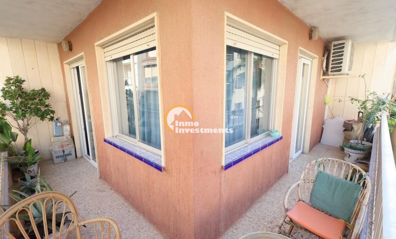 Resale - Apartment - Torrevieja - Torrevieja Centre