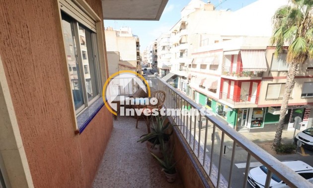 Resale - Apartment - Torrevieja - Torrevieja Centre