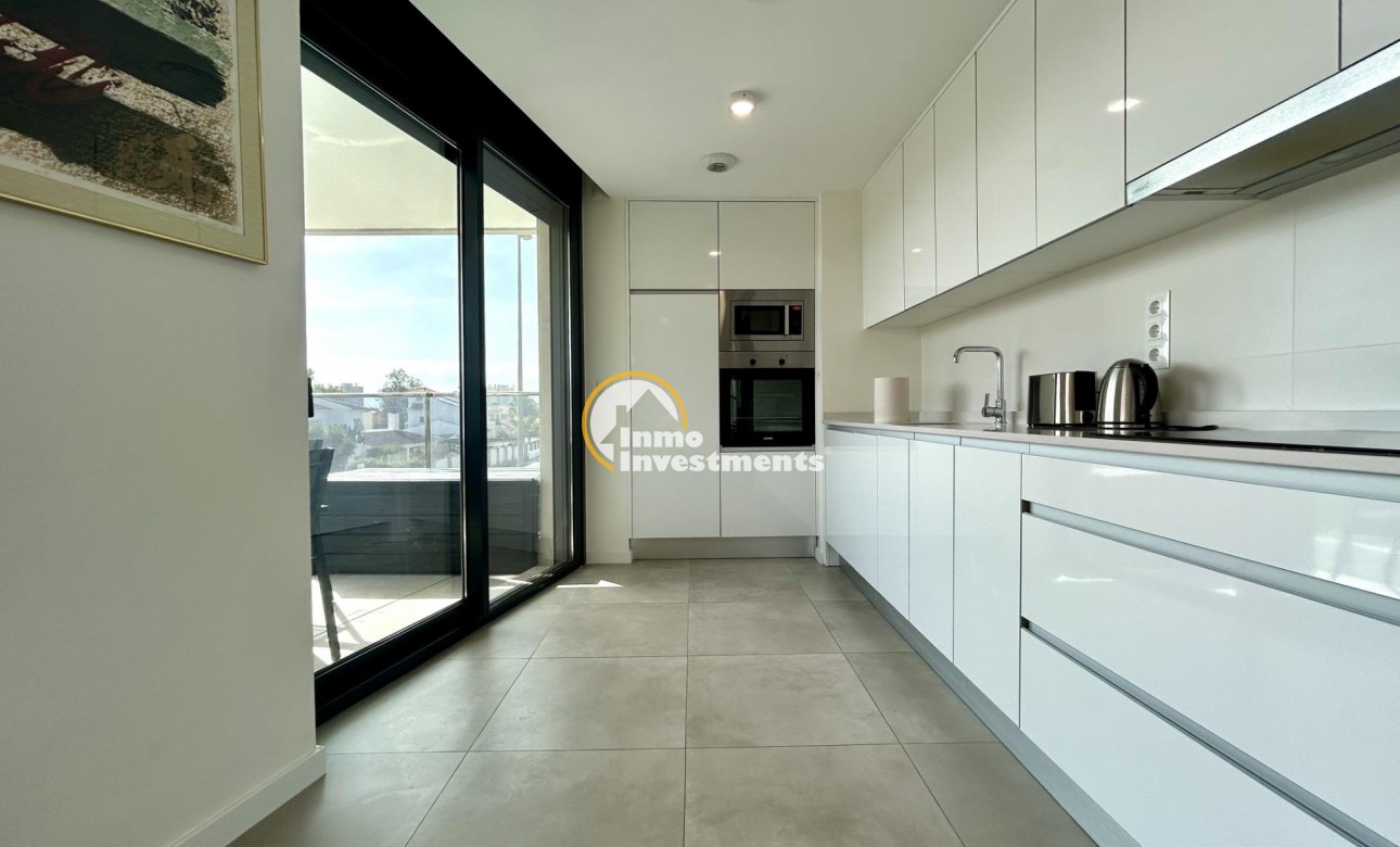Resale - Apartment - Campoamor