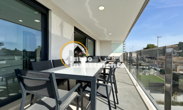 Resale - Apartment - Campoamor