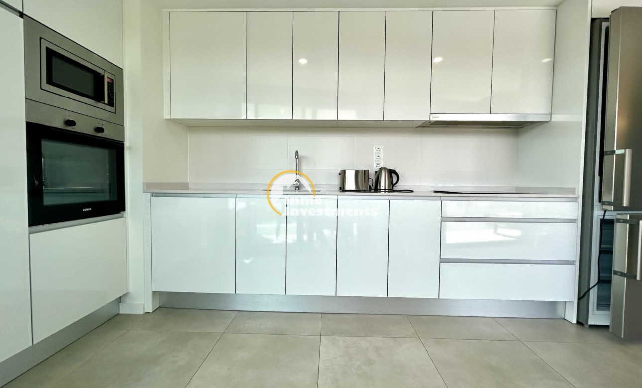 Resale - Apartment - Campoamor
