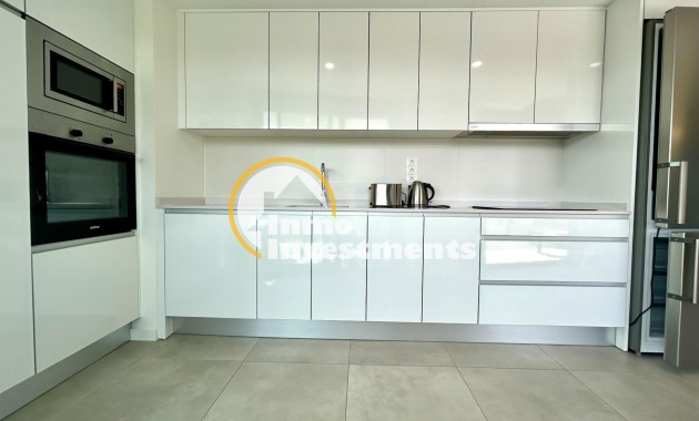 Resale - Apartment - Campoamor