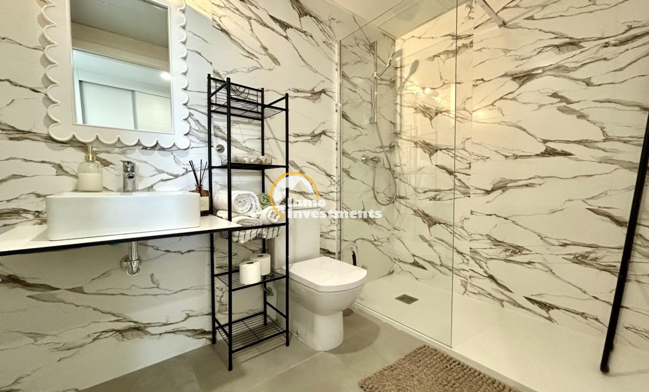 Resale - Apartment - Campoamor