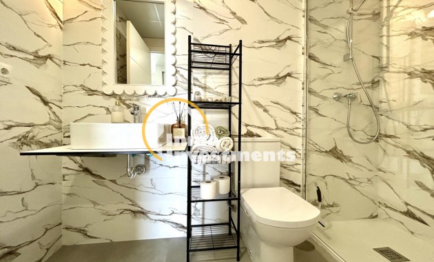 Resale - Apartment - Campoamor