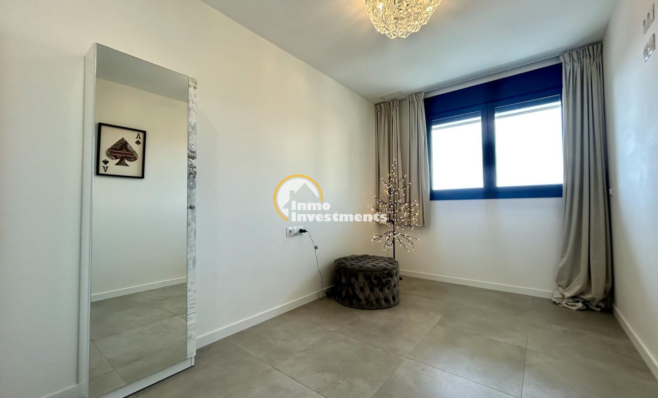 Resale - Apartment - Campoamor