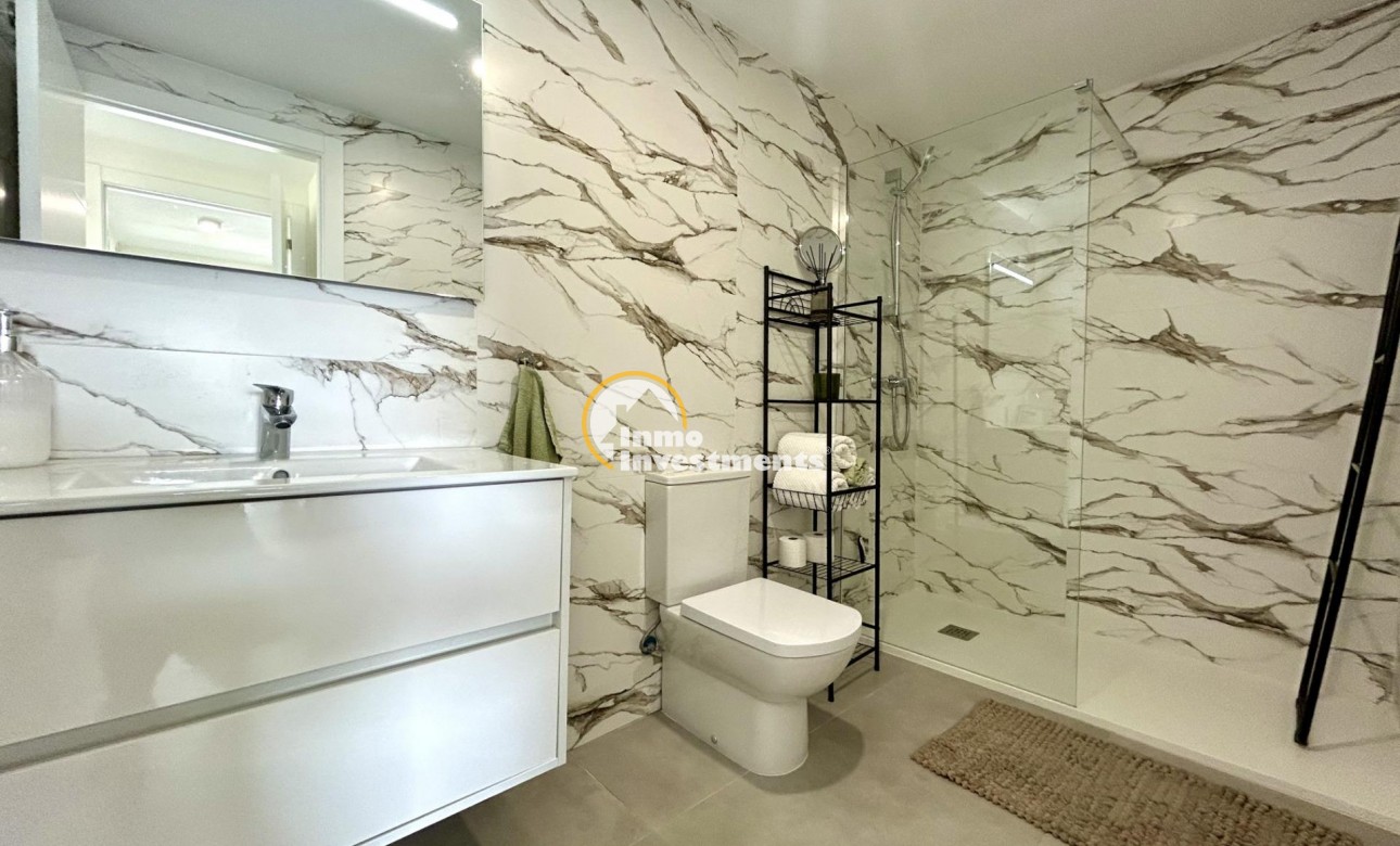 Resale - Apartment - Campoamor