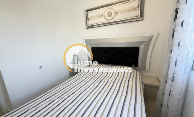 Resale - Apartment - Cabo Roig - La Regia