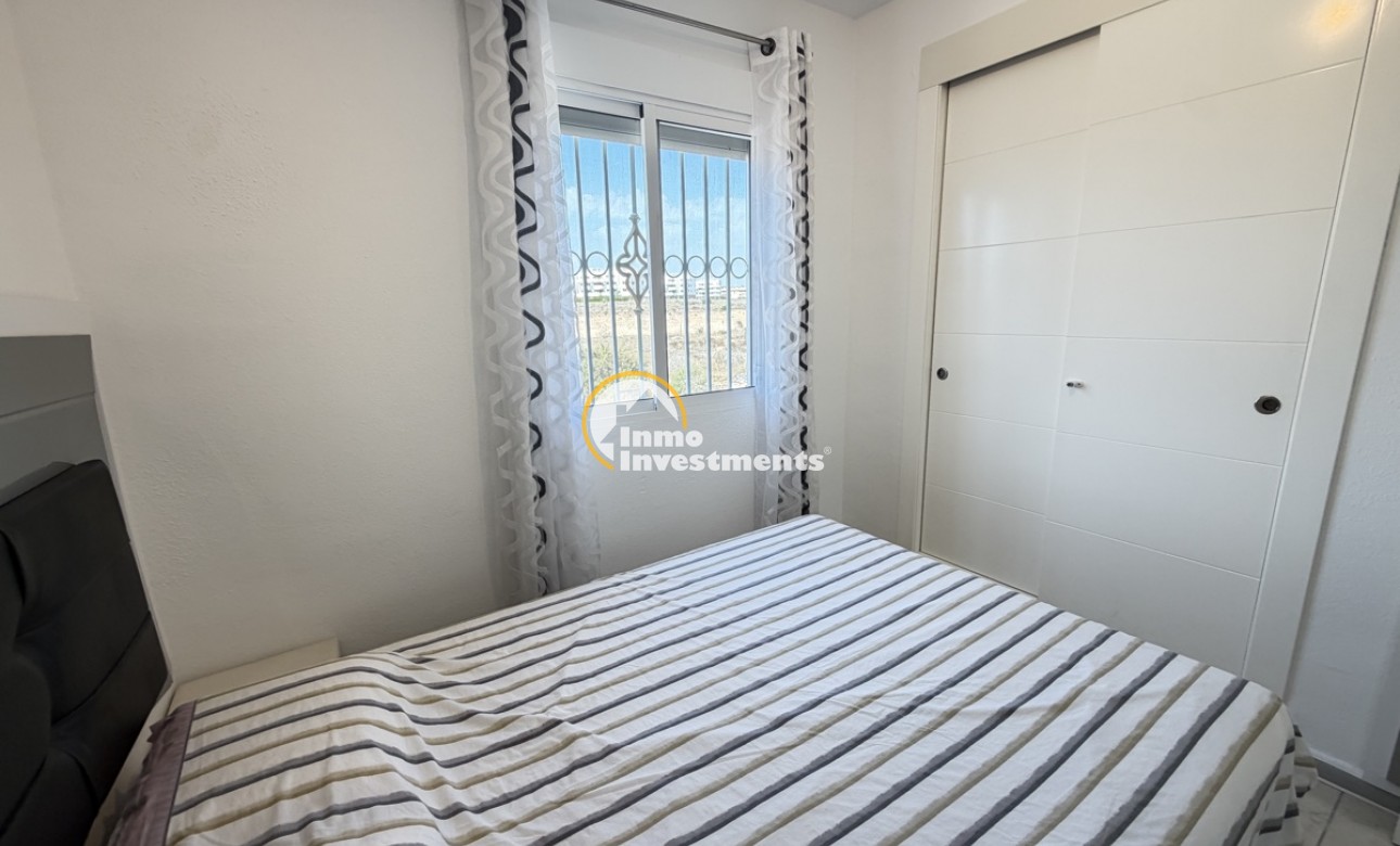 Resale - Apartment - Cabo Roig - La Regia