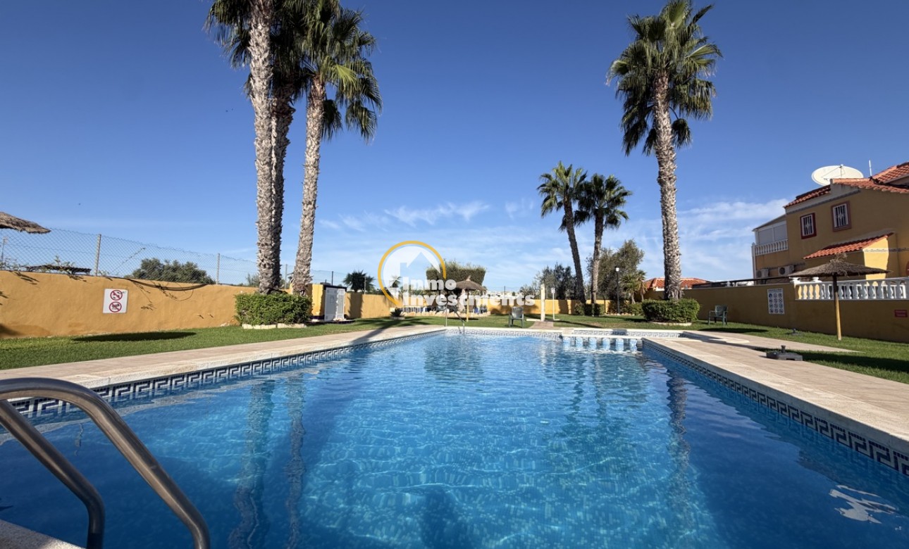Resale - Apartment - Cabo Roig - La Regia