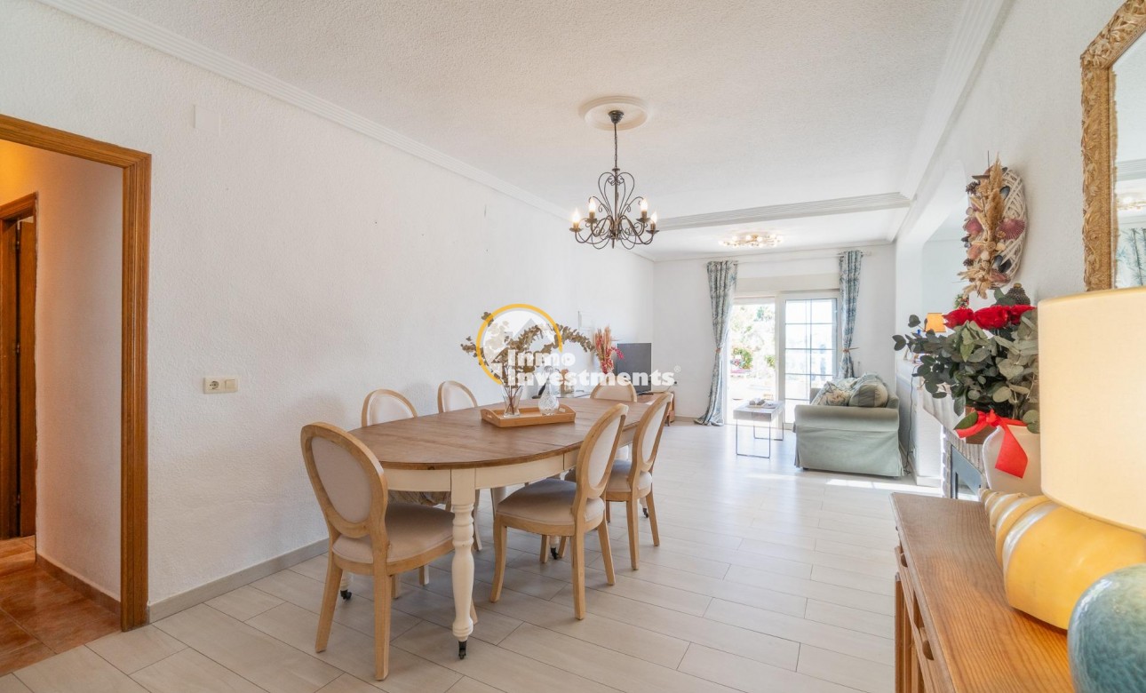 Resale - Semi detached villa - Los Balcones
