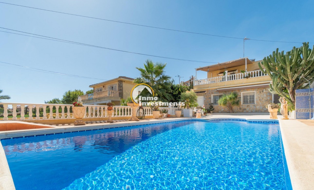 Resale - Semi detached villa - Los Balcones