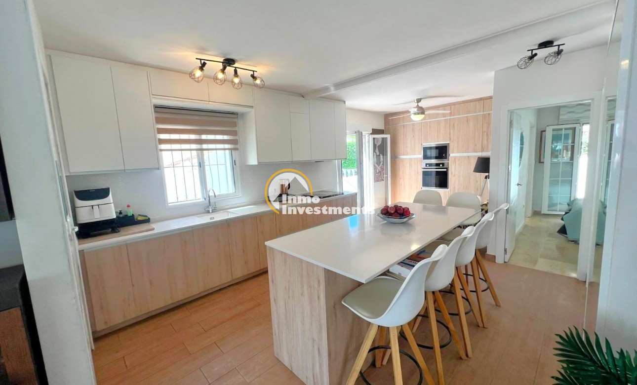 Revente privée - Villa - Villamartin