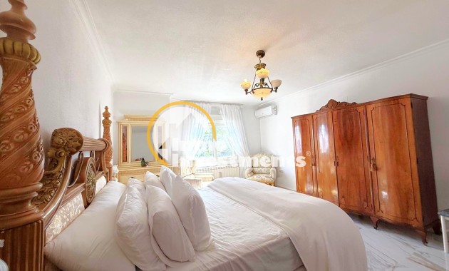 Reventa - Chalet independiente - Villamartin - Blue Lagoon