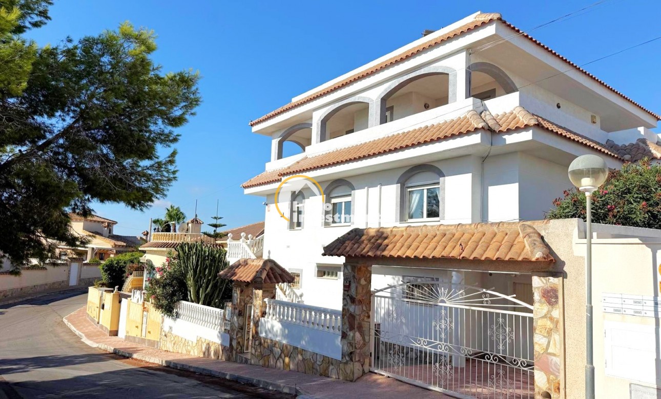 Reventa - Chalet independiente - Villamartin - Blue Lagoon