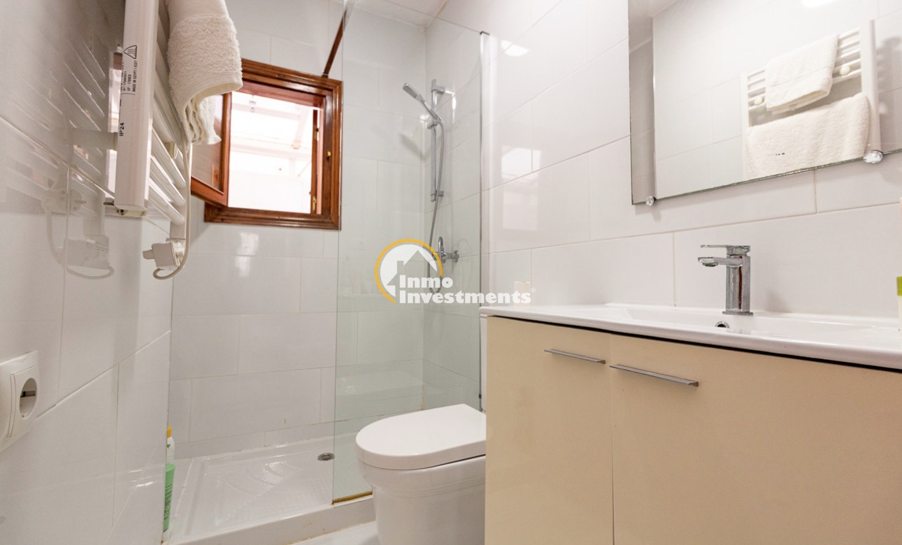 Resale - Apartment - Torrevieja - El Chaparral