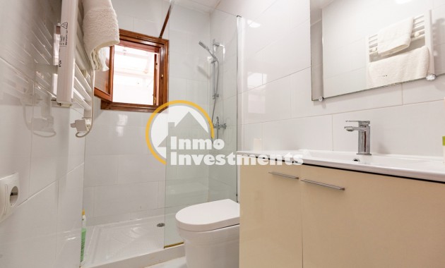 Resale - Apartment - Torrevieja - El Chaparral