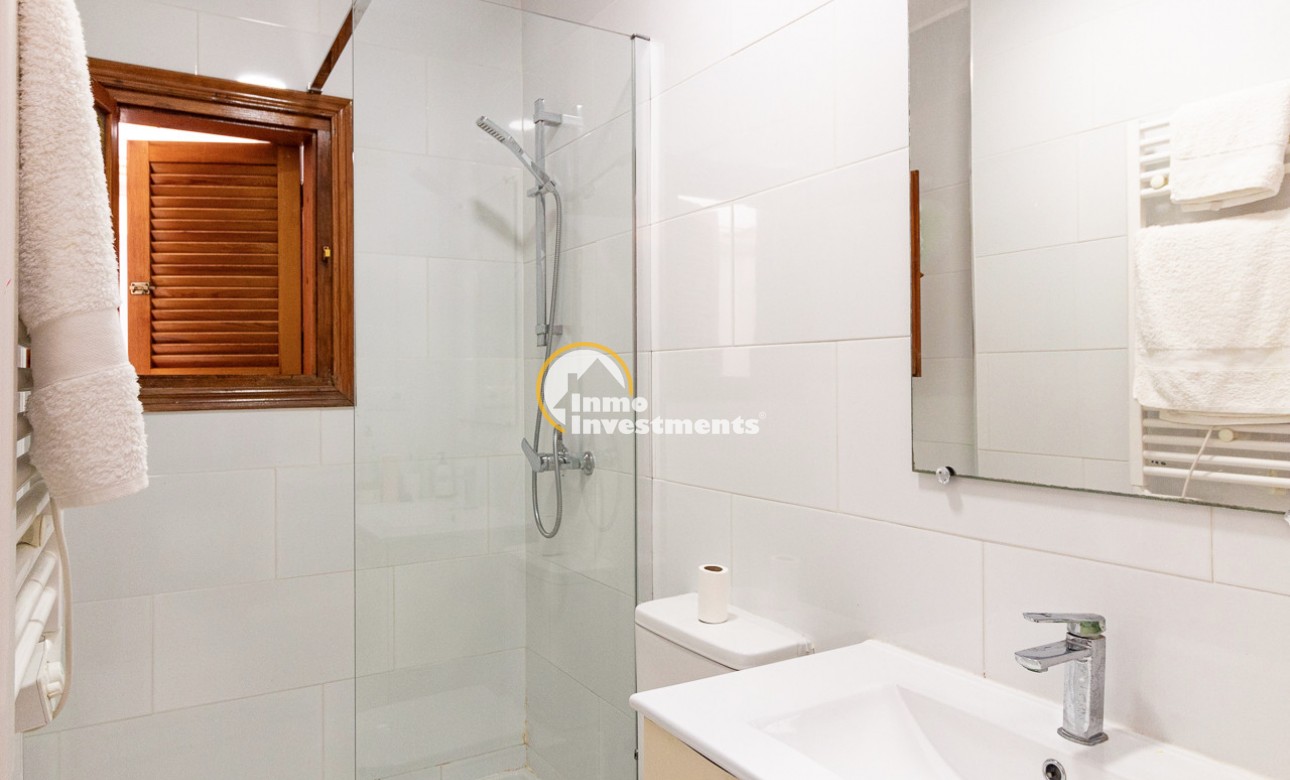 Resale - Apartment - Torrevieja - El Chaparral