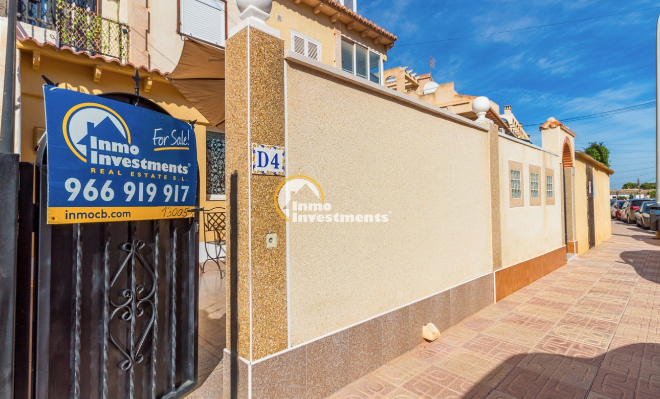 Resale - Apartment - Torrevieja - El Chaparral