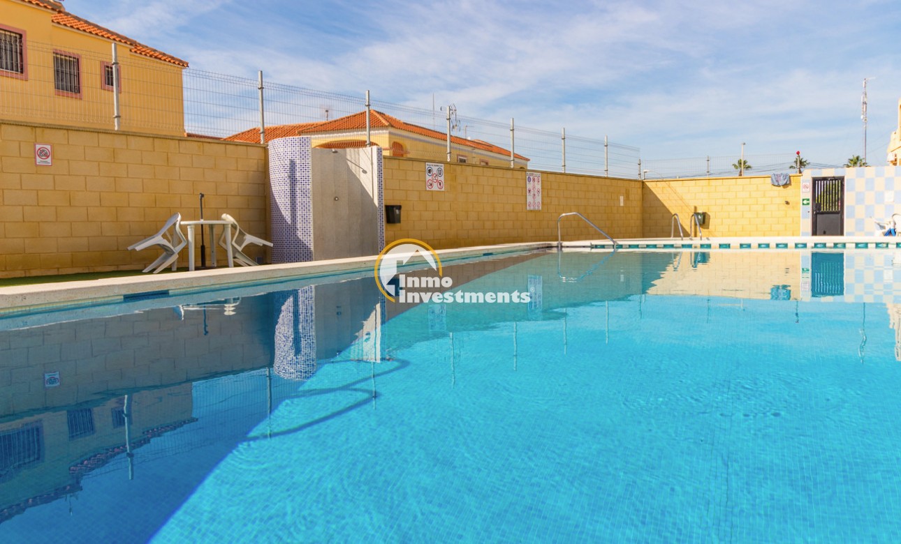 Resale - Apartment - Torrevieja - El Chaparral