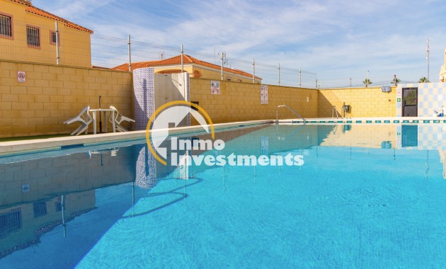 Resale - Apartment - Torrevieja - El Chaparral