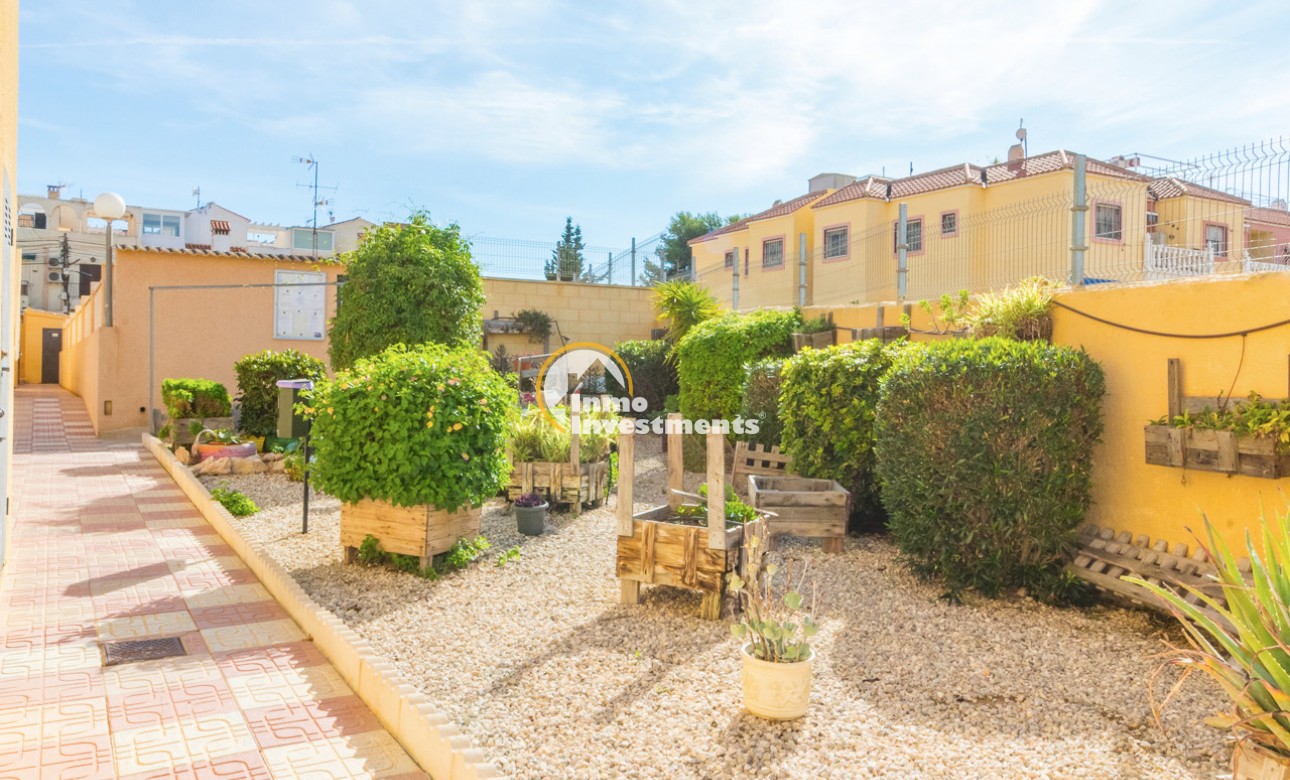 Resale - Apartment - Torrevieja - El Chaparral