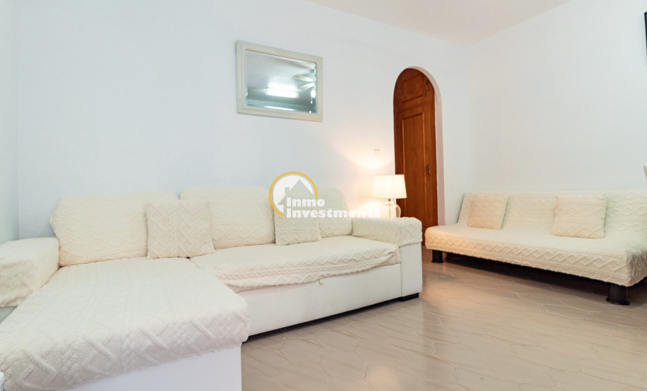 Resale - Apartment - Torrevieja - El Chaparral