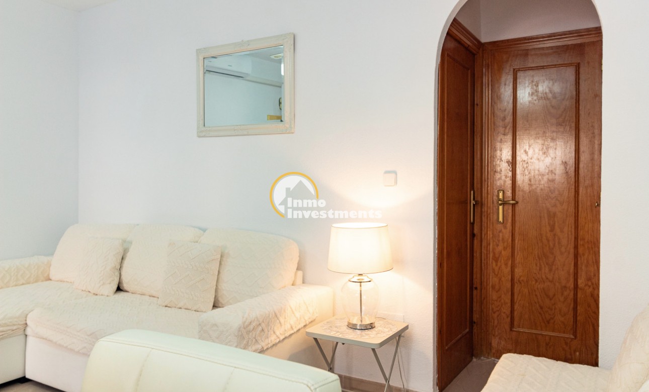 Resale - Apartment - Torrevieja - El Chaparral