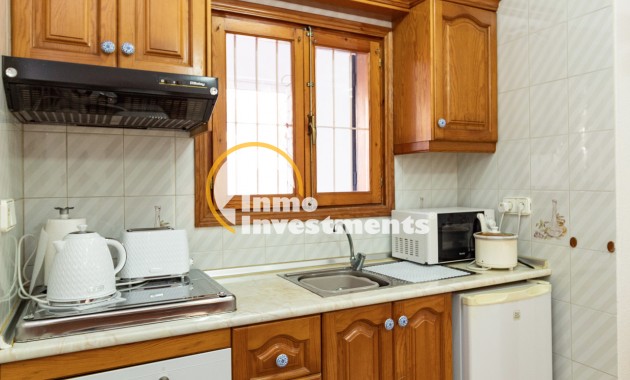 Resale - Apartment - Torrevieja - El Chaparral
