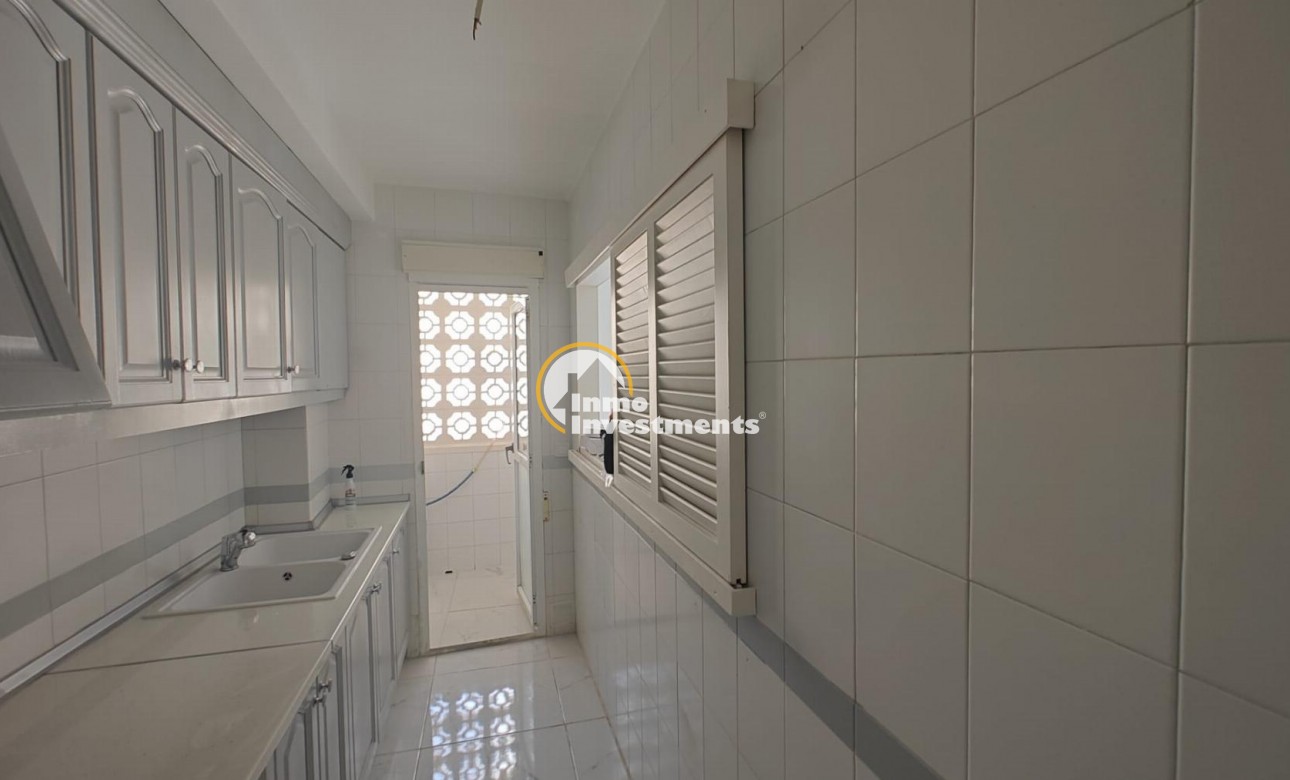 Resale - Apartment - Torrevieja - Acequion