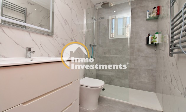 Reventa - Chalet independiente - Villamartin