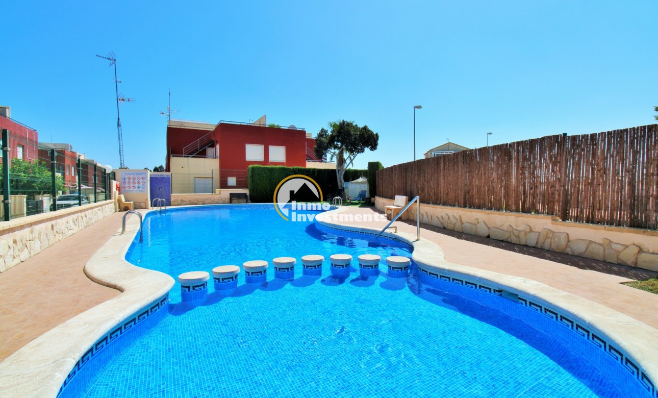 Resale - Town house - Villamartin