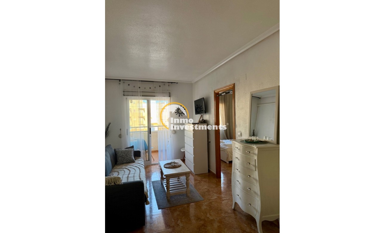 Resale - Apartment - Torrevieja - El molino