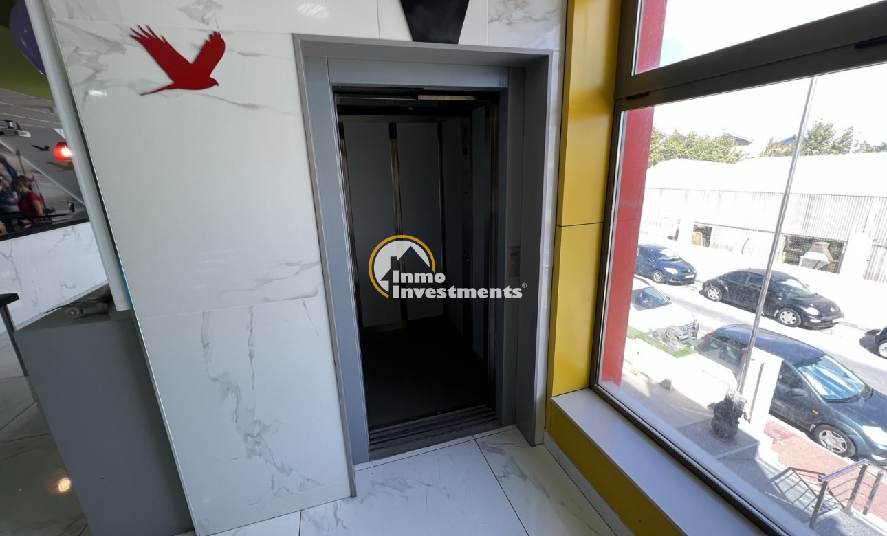 Resale - Commercial - Torrevieja - Costa blanca sur