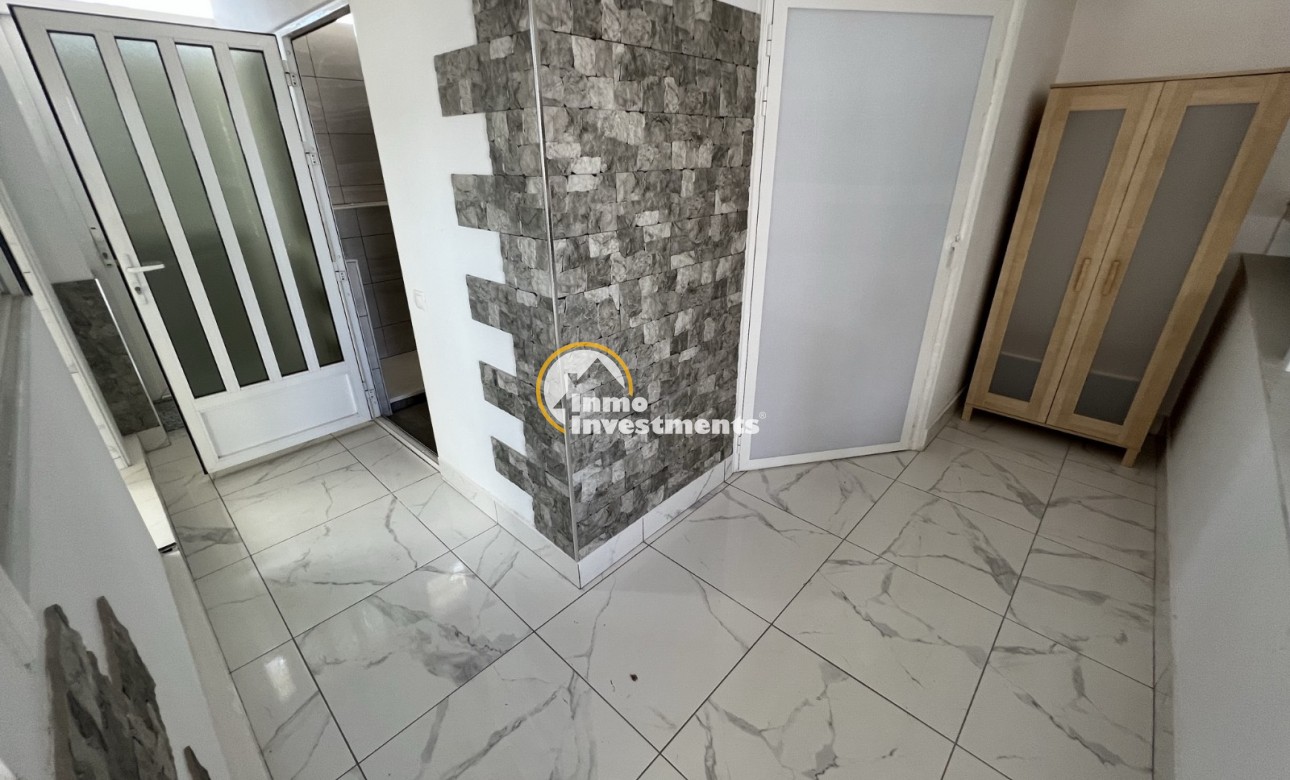 Resale - Commercial - Torrevieja - Costa blanca sur