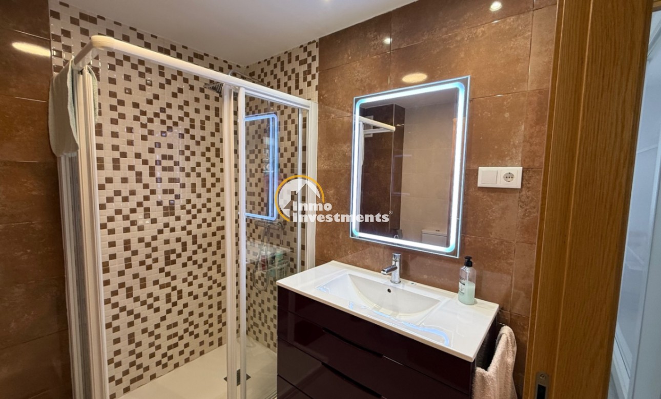 Resale - Apartment - Torrevieja - Costa blanca sur