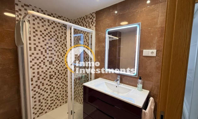 Resale - Apartment - Torrevieja - Costa blanca sur