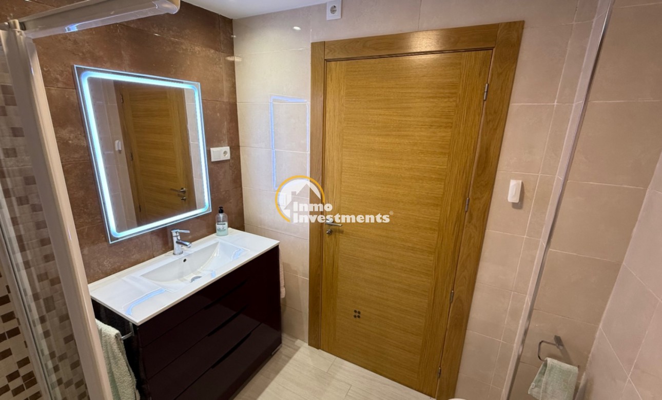 Resale - Apartment - Torrevieja - Costa blanca sur