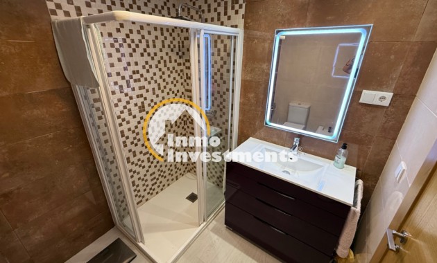 Resale - Apartment - Torrevieja - Costa blanca sur