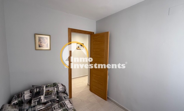 Resale - Apartment - Torrevieja - Costa blanca sur