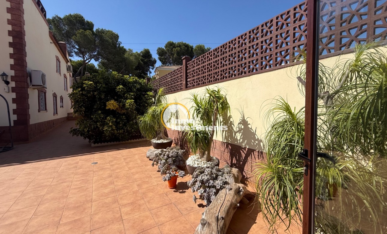 Resale - Villa - Torrevieja - Costa blanca sur