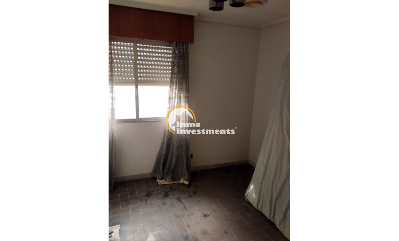 Resale - Commercial - Torrevieja - Costa blanca sur
