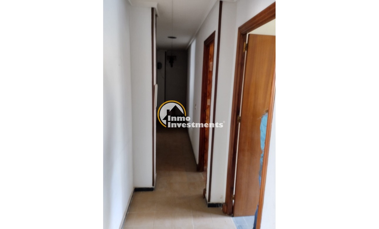 Resale - Commercial - Torrevieja - Costa blanca sur