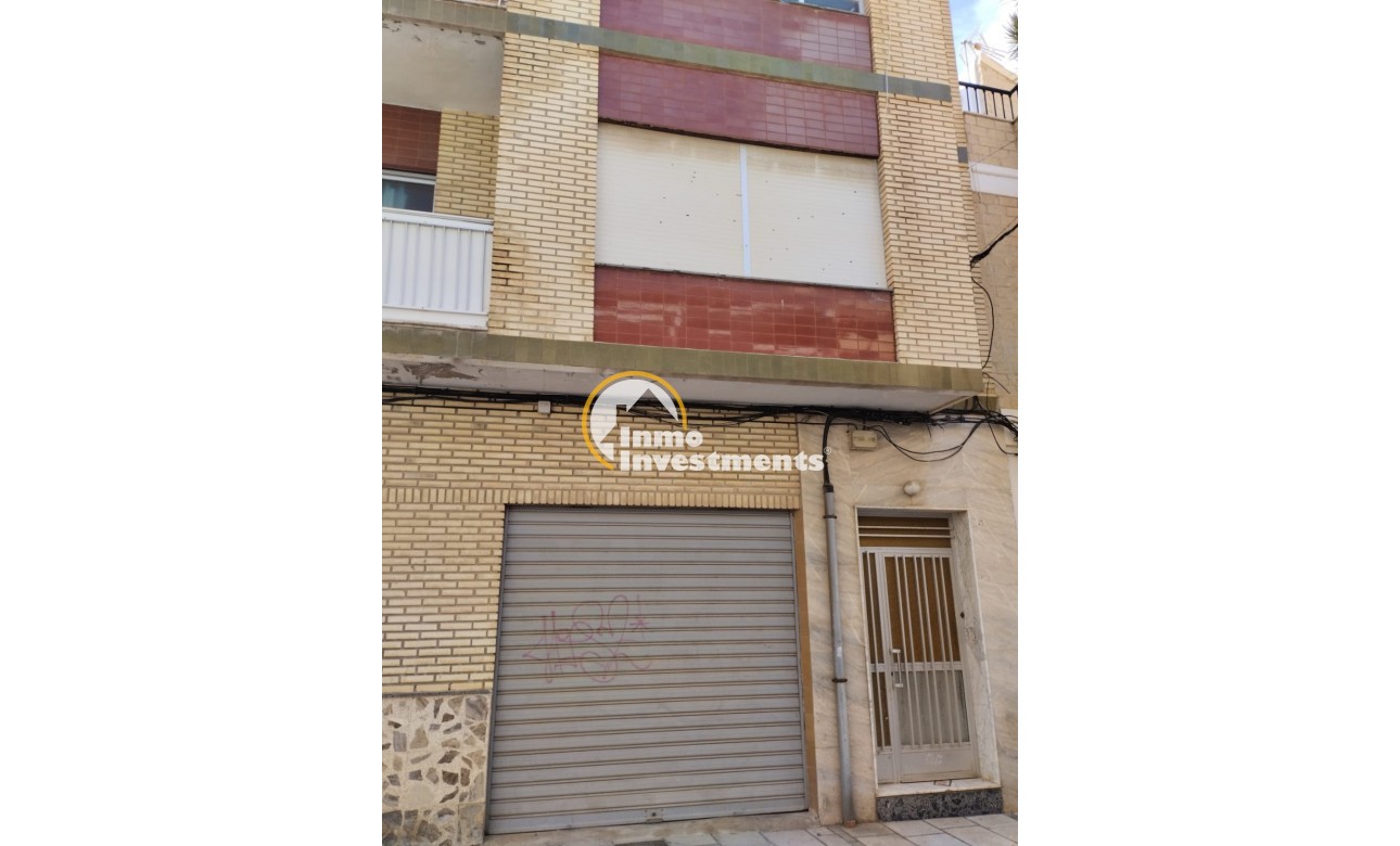 Resale - Commercial - Torrevieja - Costa blanca sur
