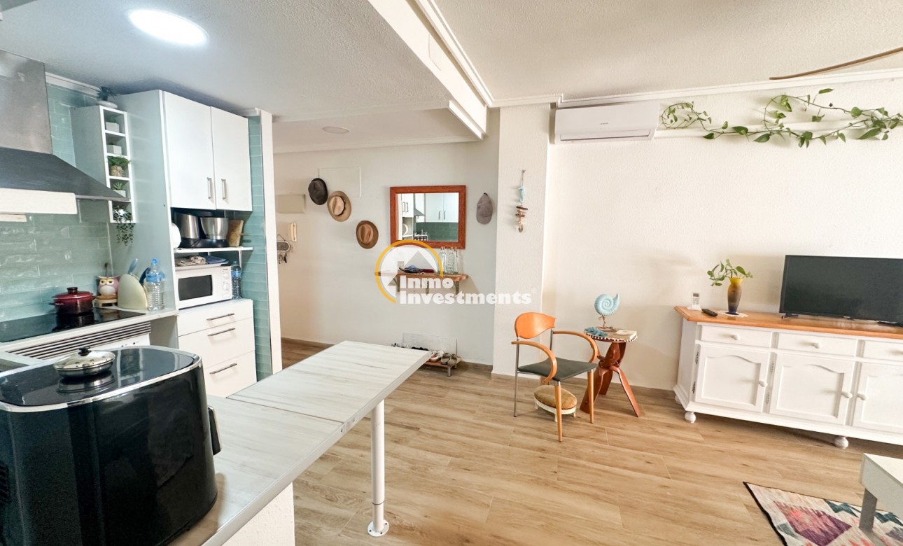 Resale - Apartment - Torrevieja - Centro