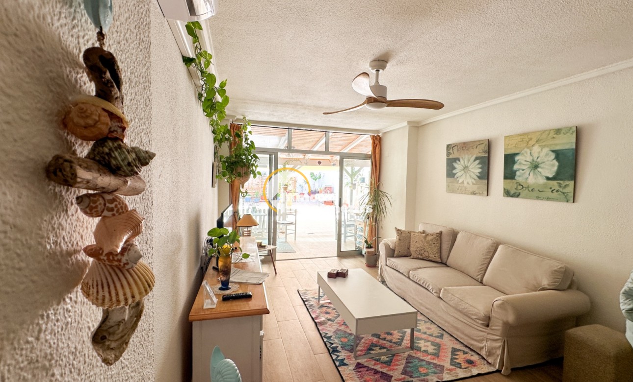 Resale - Apartment - Torrevieja - Centro