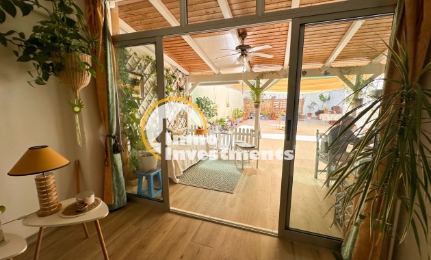 Resale - Apartment - Torrevieja - Centro