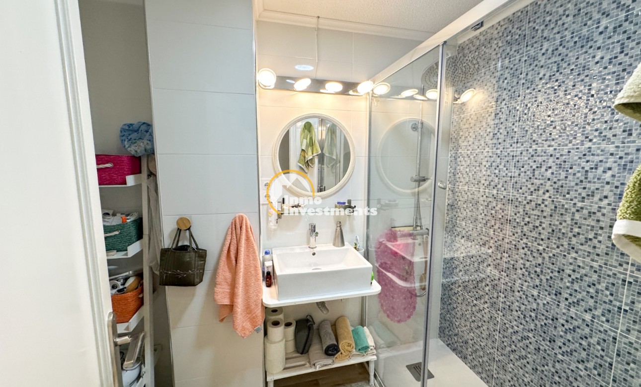 Resale - Apartment - Torrevieja - Centro